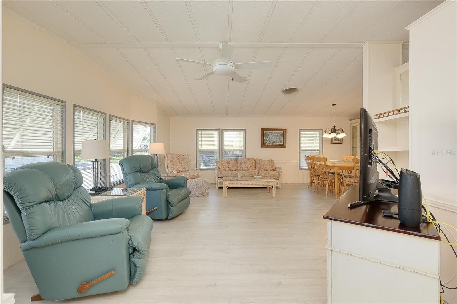 Manufactured Home at 8905 34TH AVE E, PALMETTO, photo 24 of 52