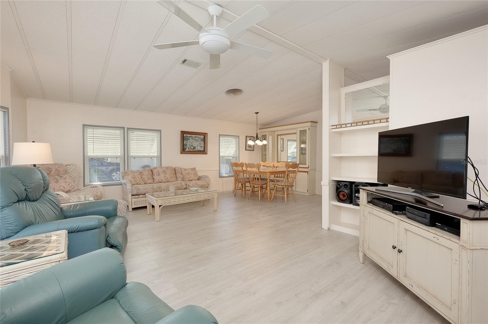 Manufactured Home at 8905 34TH AVE E, PALMETTO, photo 25 of 52