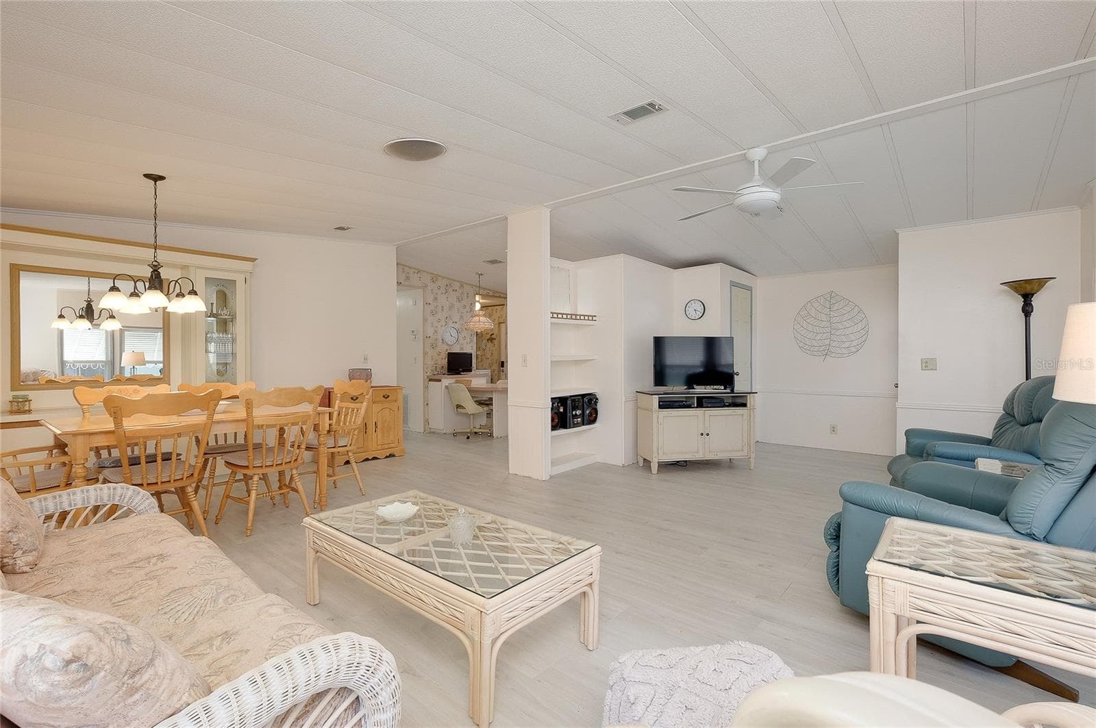 Manufactured Home at 8905 34TH AVE E, PALMETTO, photo 27 of 52