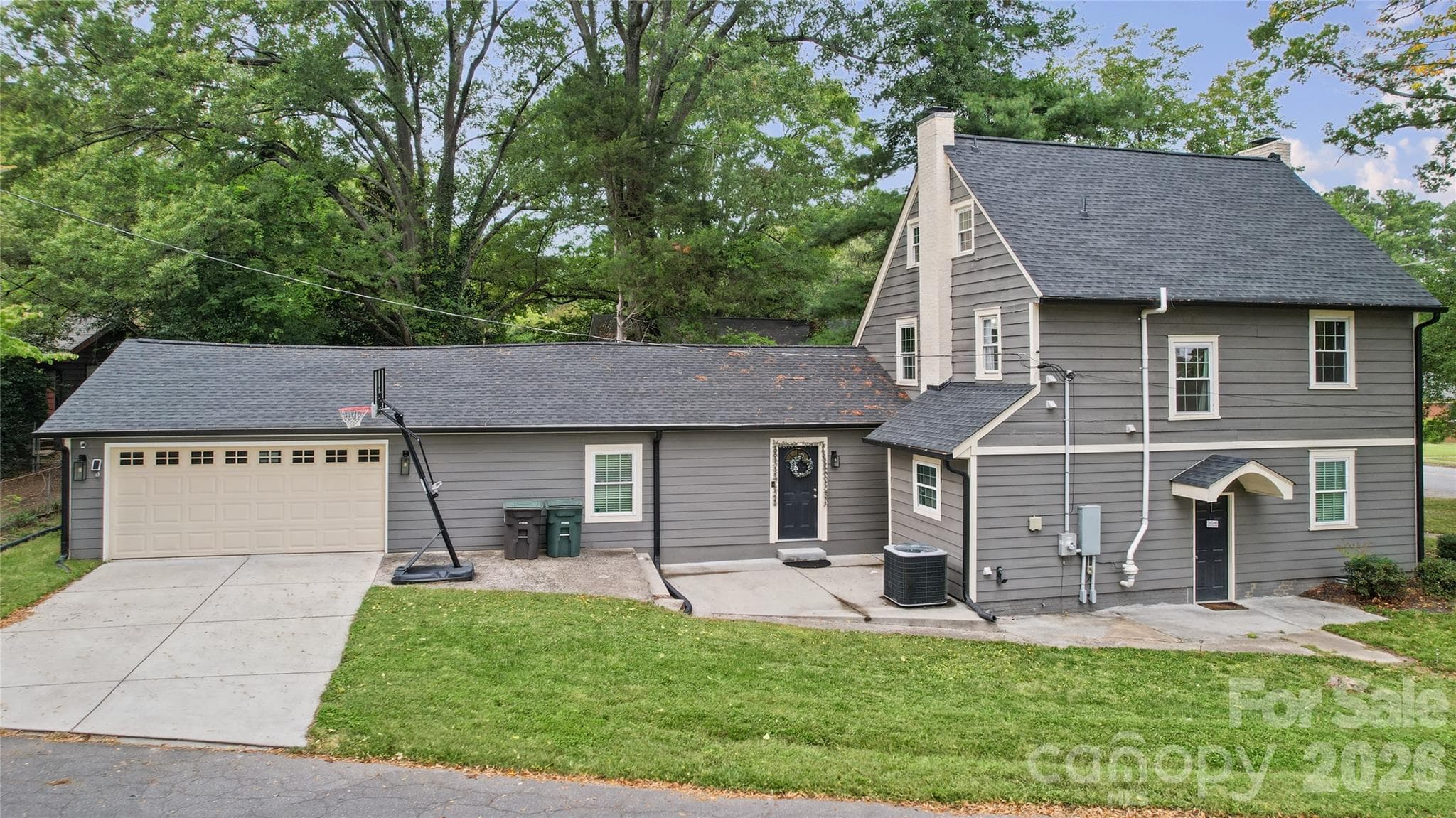 Single Family Residence at 601 Carolina Avenue, Gastonia, photo 37 of 47