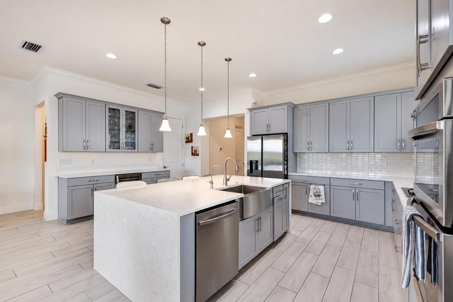 Single Family Residence at 13688 ABBERWICK DR, ORLANDO, photo 8 of 36