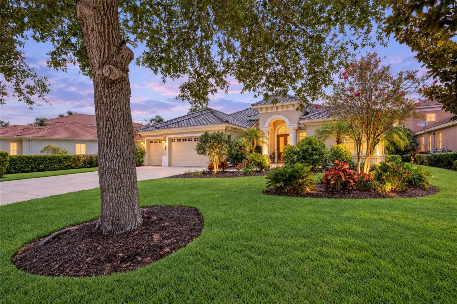 Single Family Residence at 13409 KILDARE PL, LAKEWOOD RANCH, photo 4 of 81
