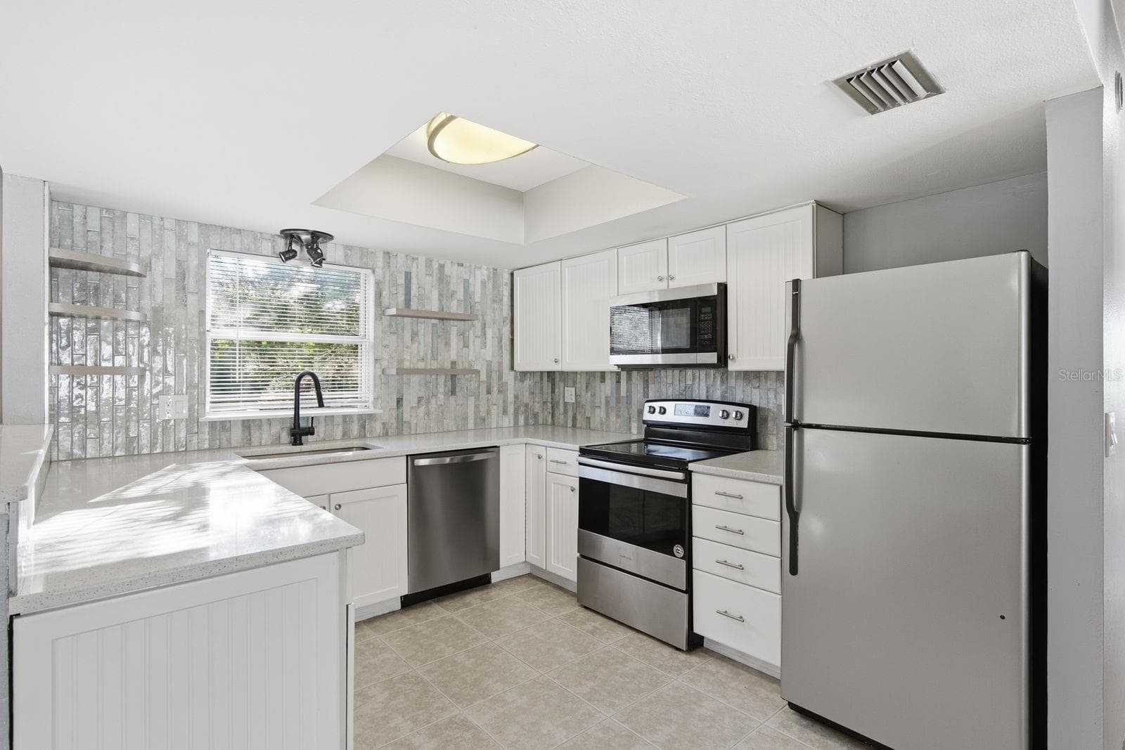 Single Family Residence at 305 CRYSTAL BEACH AVE, CRYSTAL BEACH, photo 6 of 26