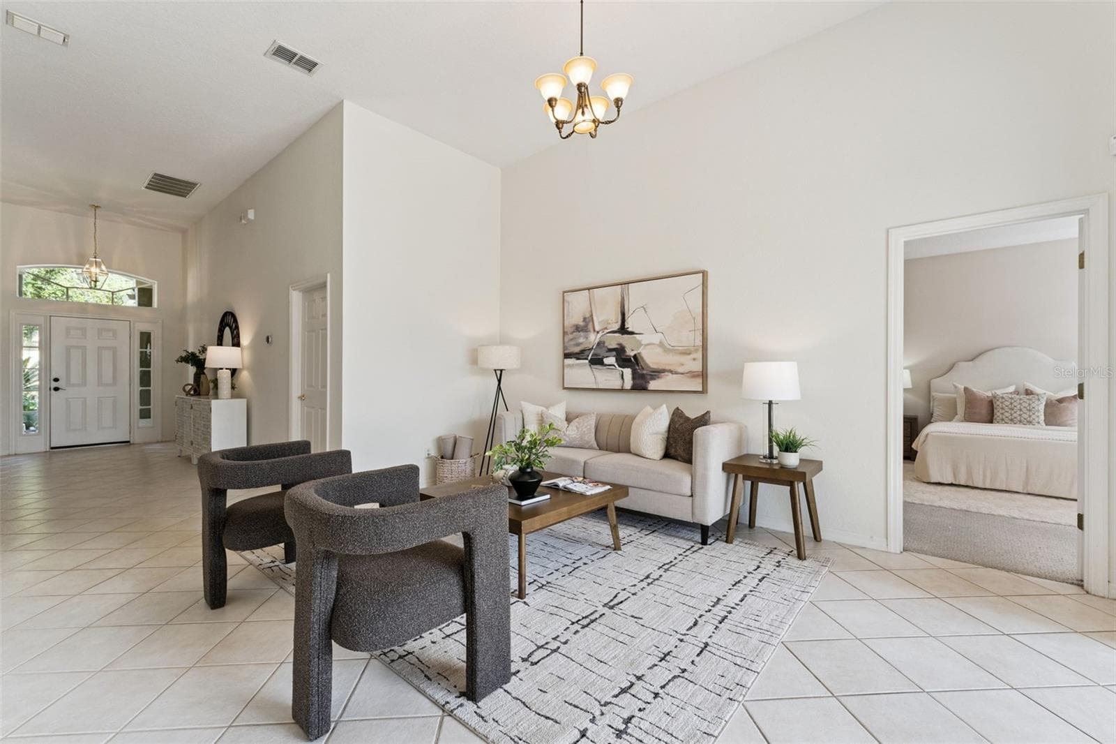 Living Room - 330 LAKE AMBERLEIGH DR, WINTER GARDEN