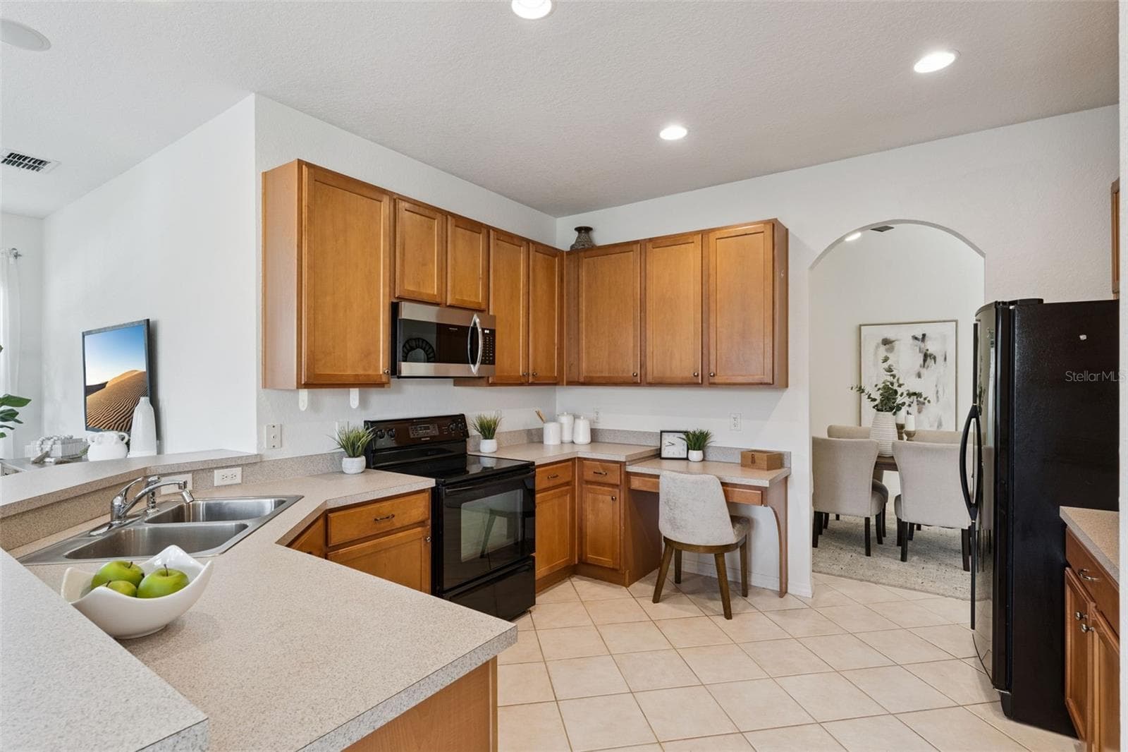 Kitchen - 330 LAKE AMBERLEIGH DR, WINTER GARDEN
