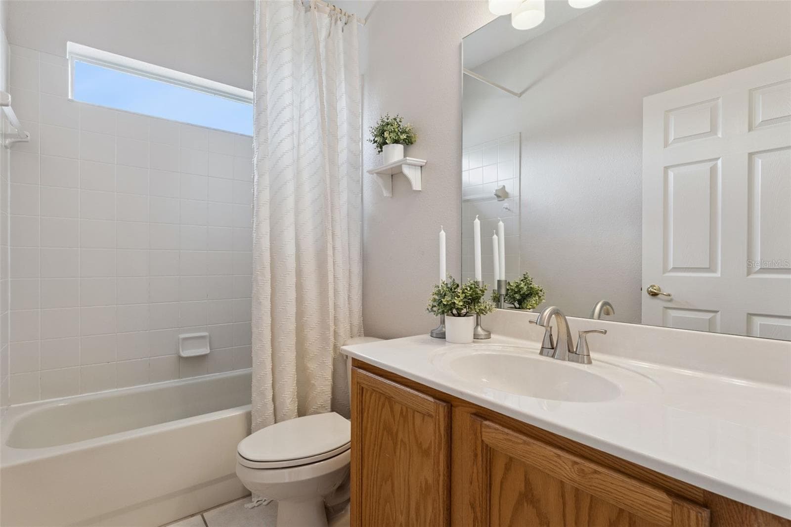 Bathroom2 - 330 LAKE AMBERLEIGH DR, WINTER GARDEN