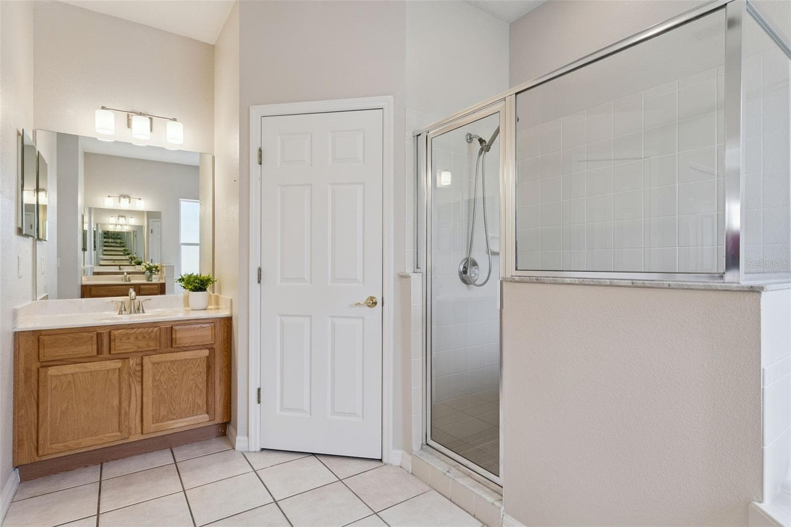 Bathroom1 - 330 LAKE AMBERLEIGH DR, WINTER GARDEN