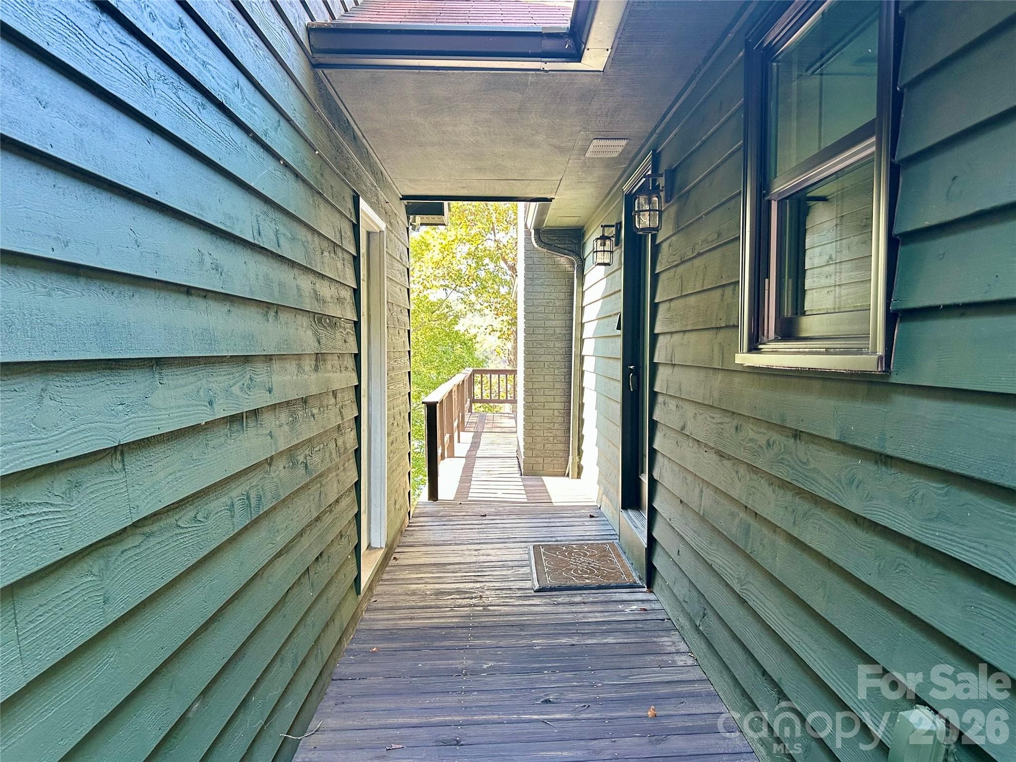 Single Family Residence at 1272 Island Creek Drive, Troy, photo 11 of 36