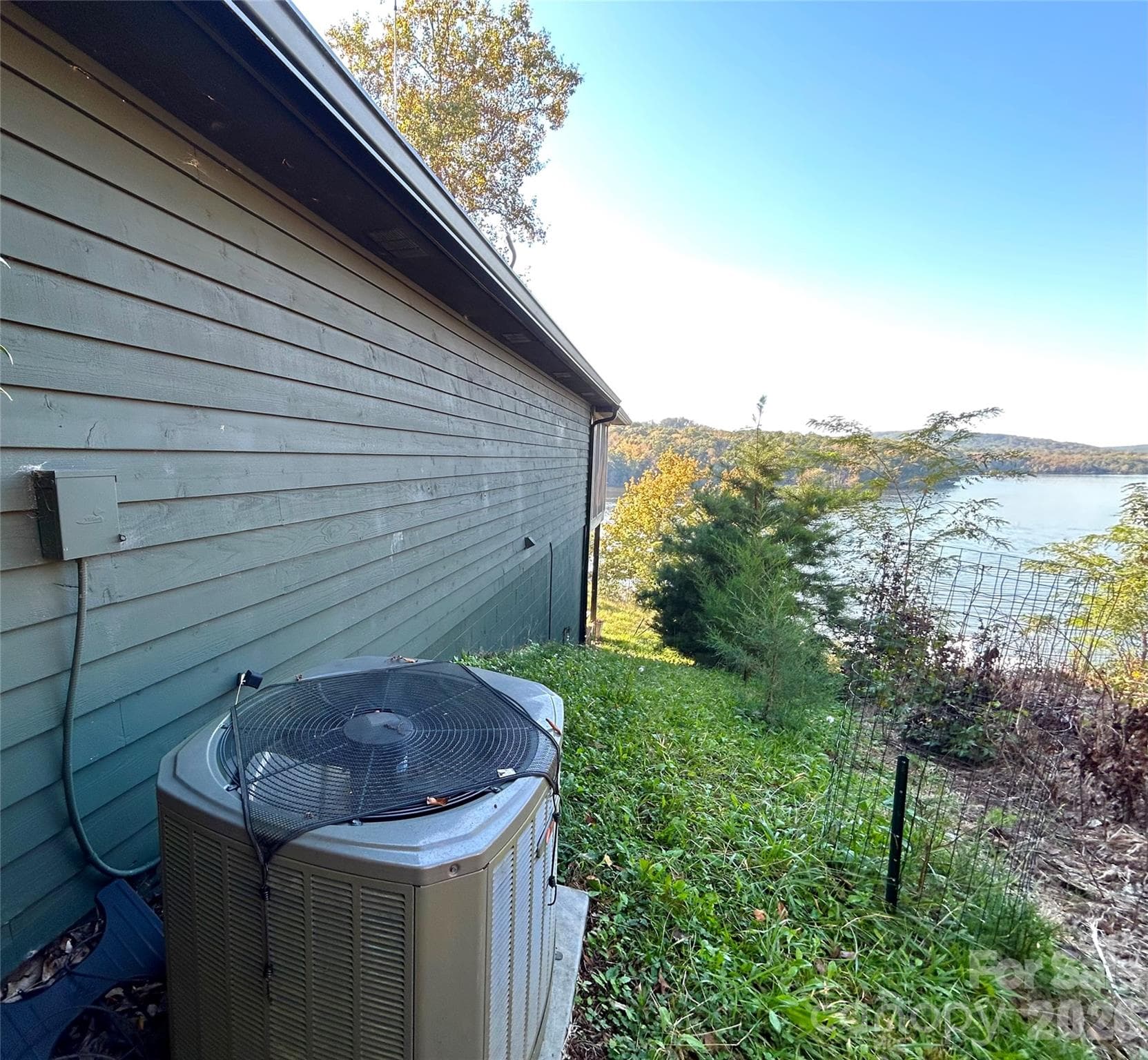Single Family Residence at 1272 Island Creek Drive, Troy, photo 33 of 36