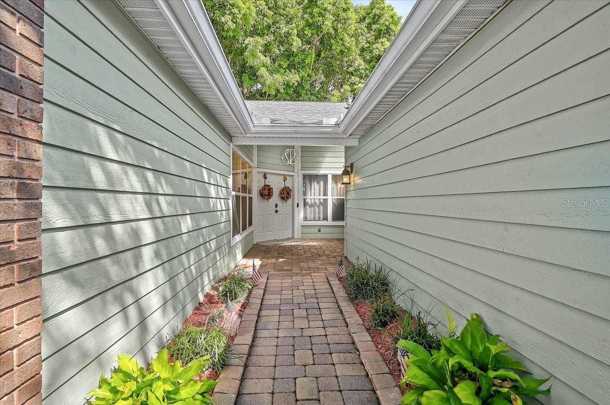 Entry - 7739 33RD LN E, SARASOTA