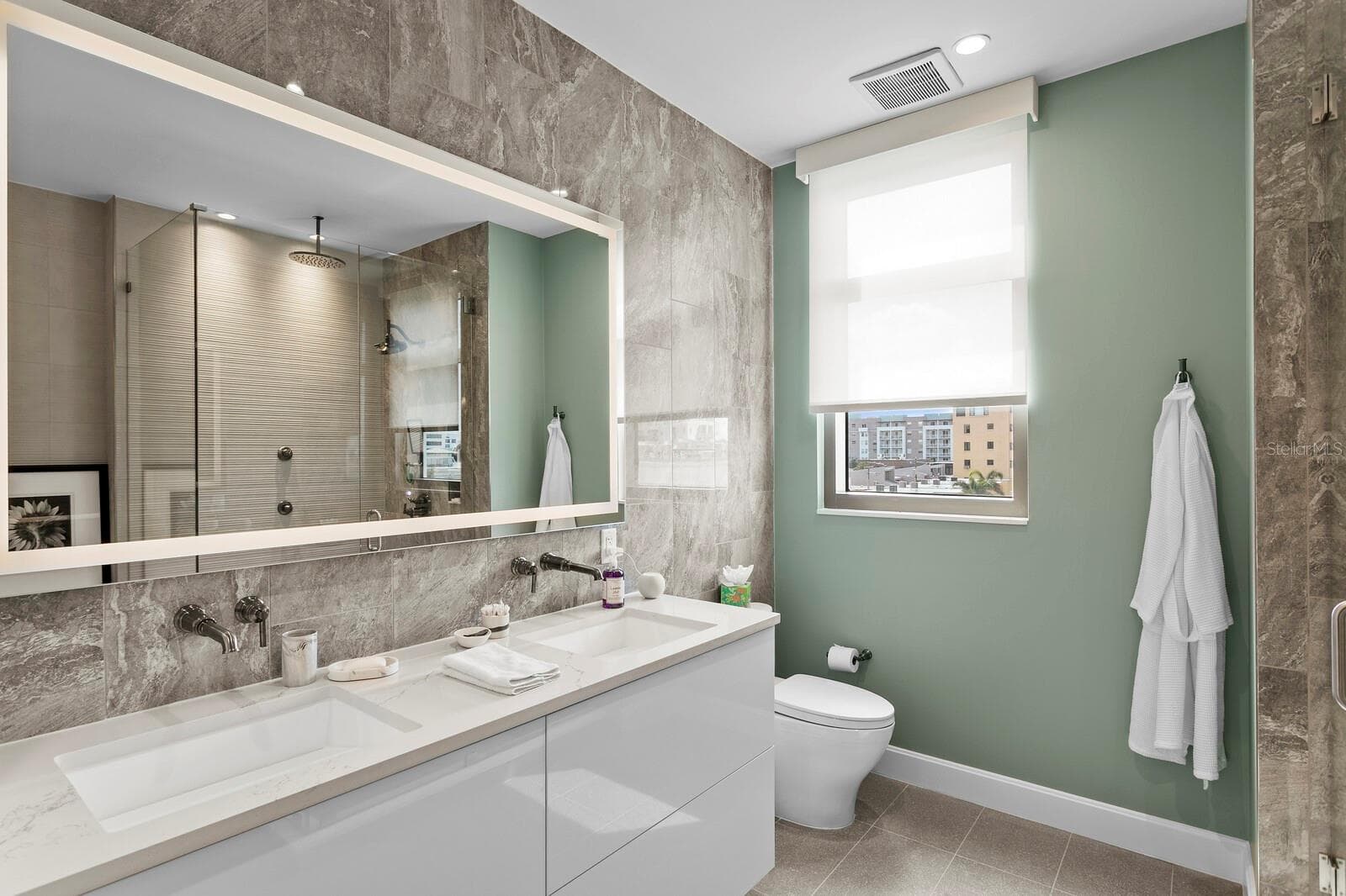 Condominium at 126 4TH AVE NE #502, ST PETERSBURG, photo 32 of 71