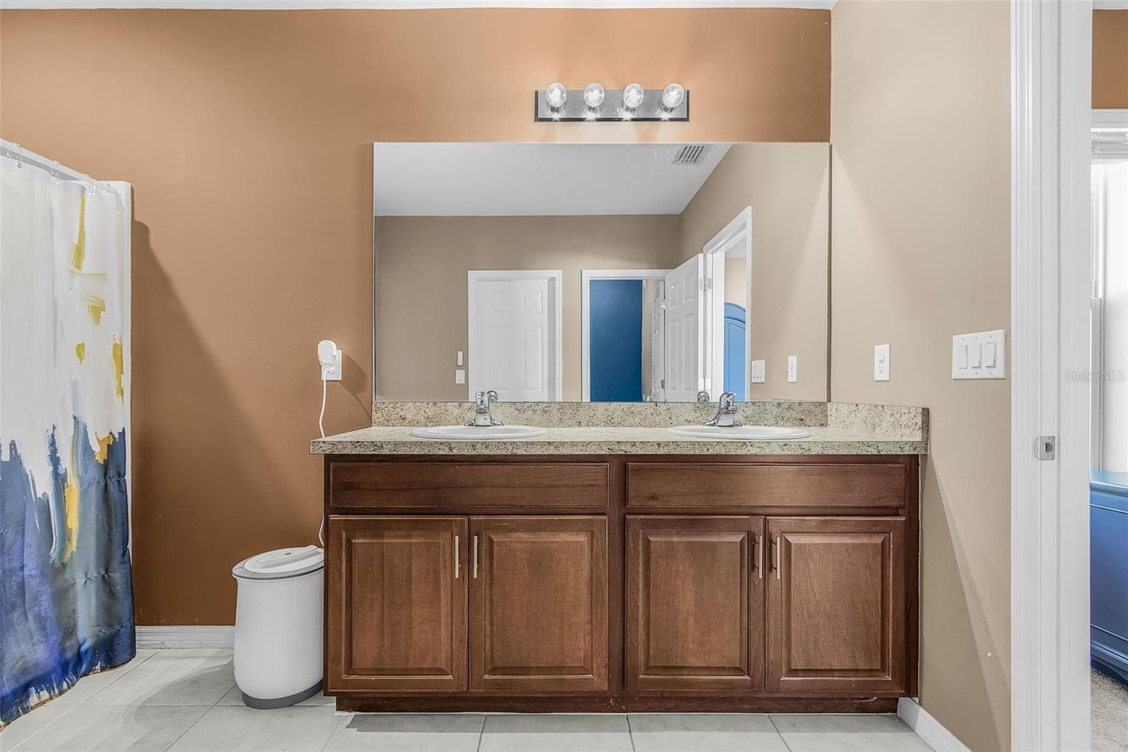 Single Family Residence at 2624 SW 8TH CT, CAPE CORAL, photo 19 of 24