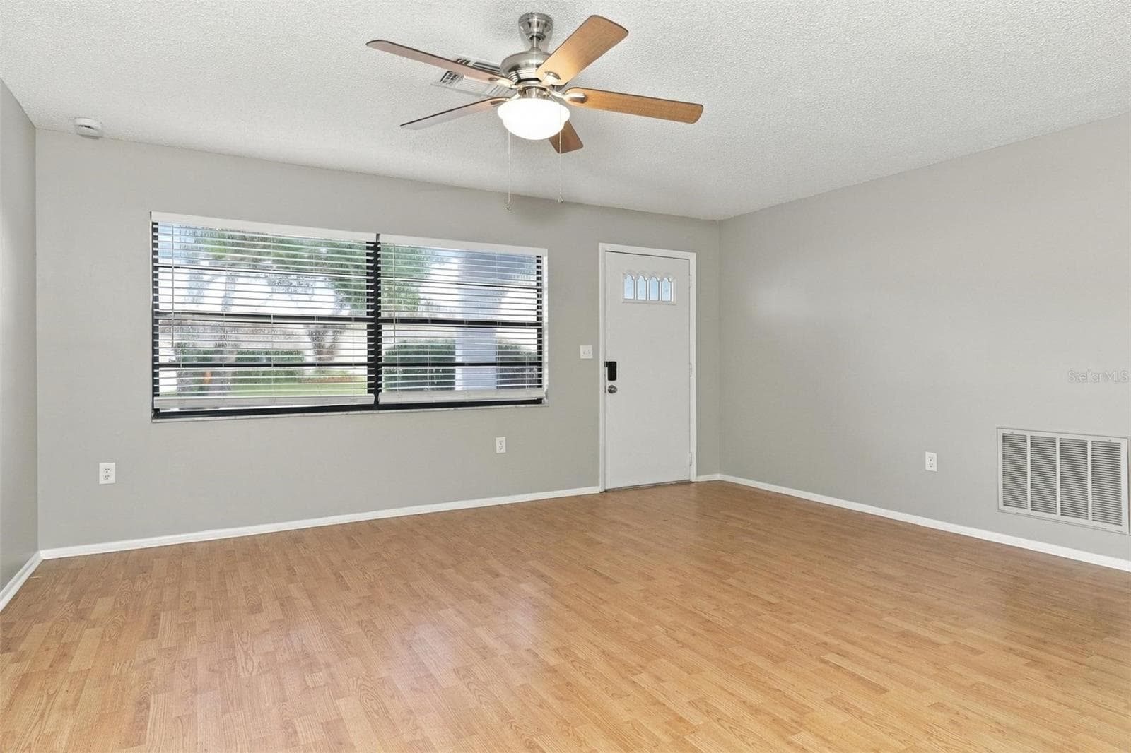 Single Family Residence at 7752 ROYAL STEWART DR, NEW PORT RICHEY, photo 3 of 21