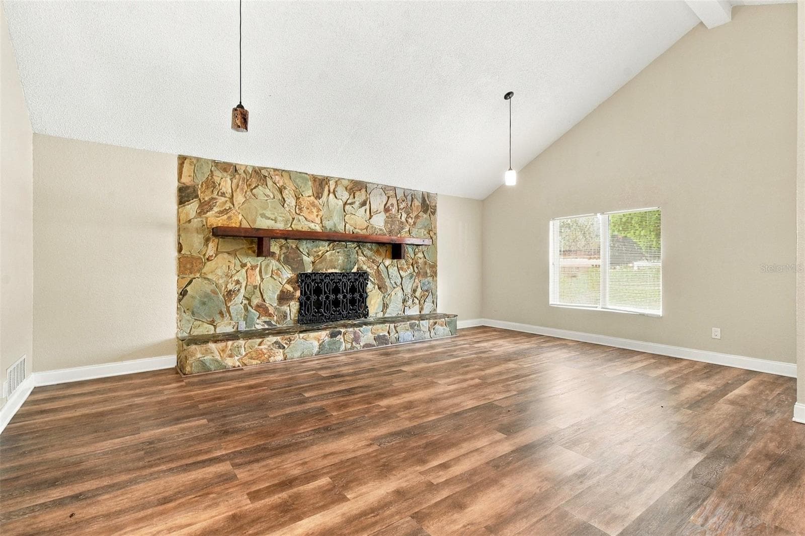 Single Family Residence at 1582 DARLINGTON AVE, DELTONA, photo 3 of 20
