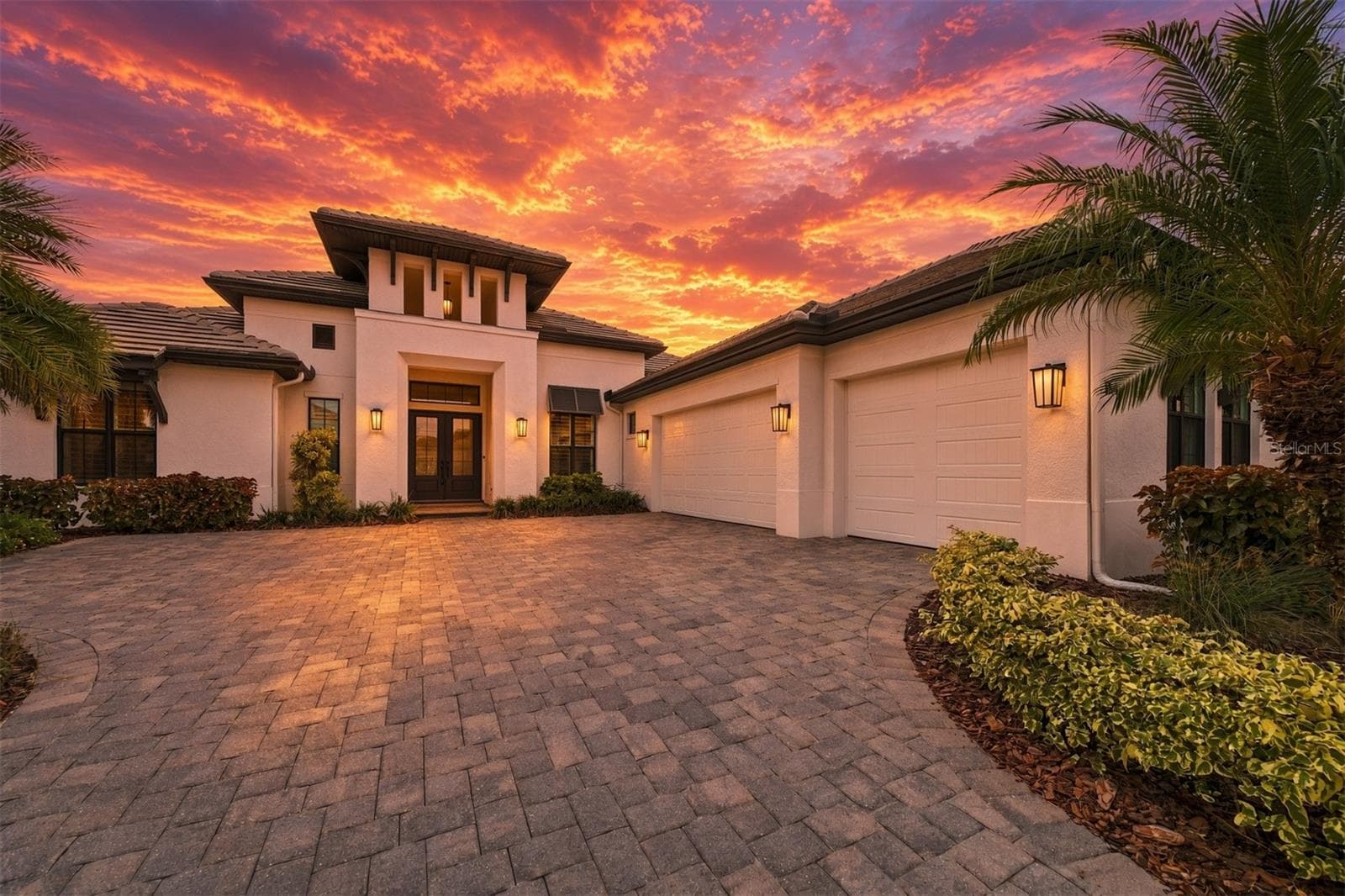 Single Family Residence at 764 CROSSWIND AVE, SARASOTA, photo 2 of 39