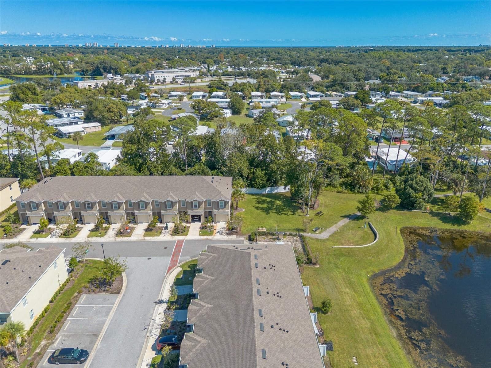 Townhouse at 84 BELLA LAGO CIR, PORT ORANGE, photo 38 of 48