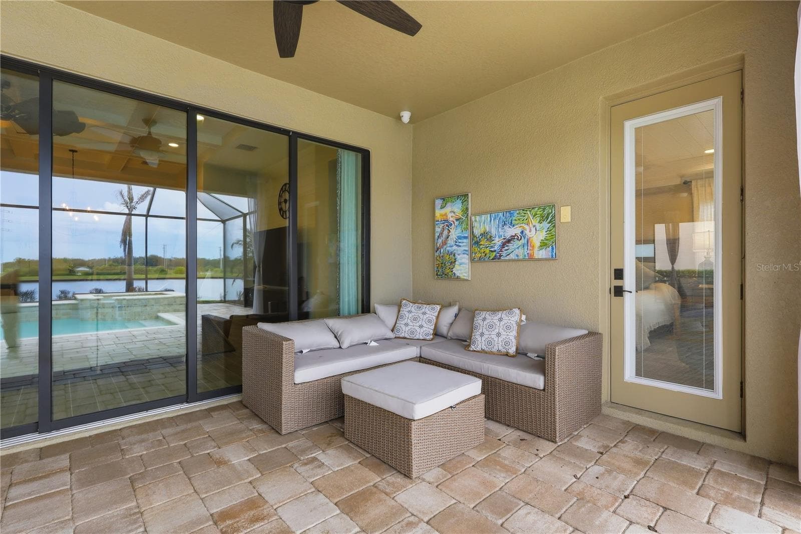 Single Family Residence at 14608 RED CASTLE AVE, LITHIA, photo 9 of 60