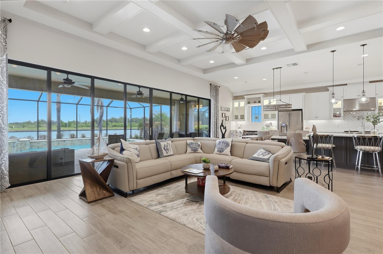 Single Family Residence at 14608 RED CASTLE AVE, LITHIA, photo 11 of 60