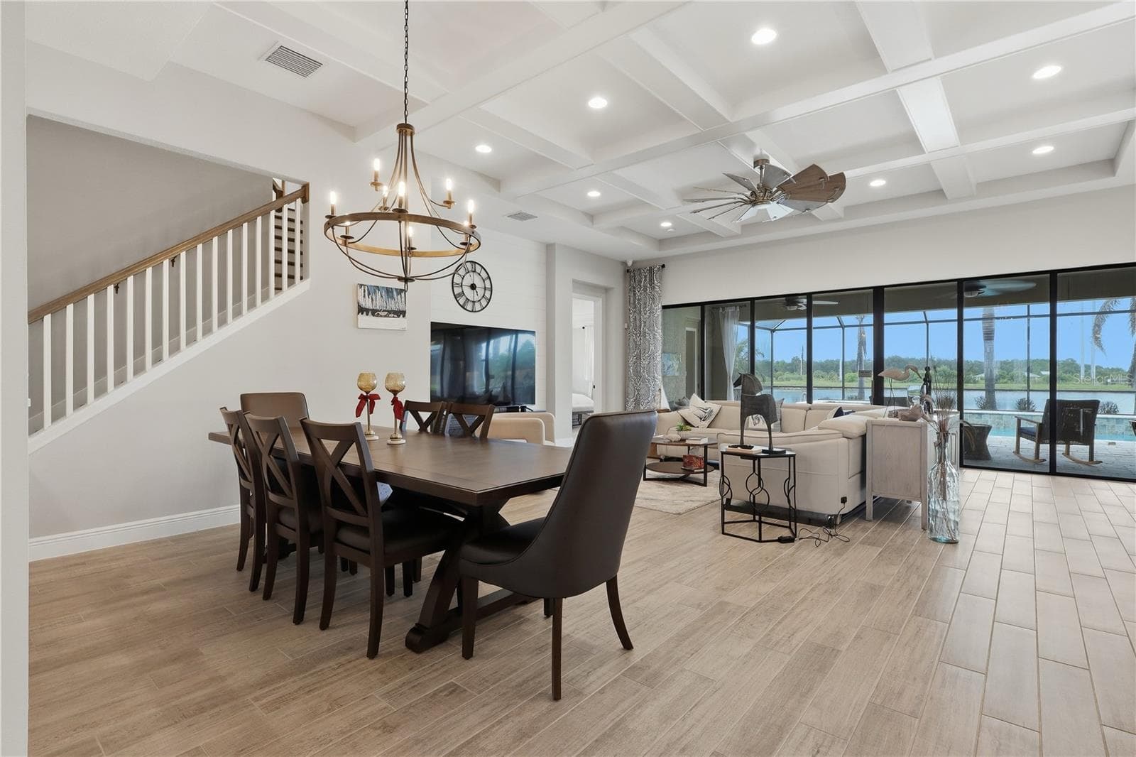 Single Family Residence at 14608 RED CASTLE AVE, LITHIA, photo 15 of 60