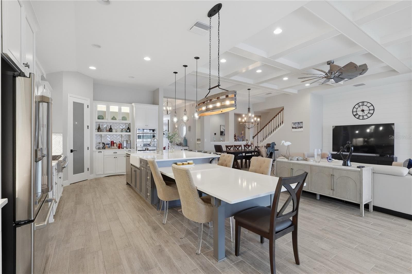Single Family Residence at 14608 RED CASTLE AVE, LITHIA, photo 16 of 60