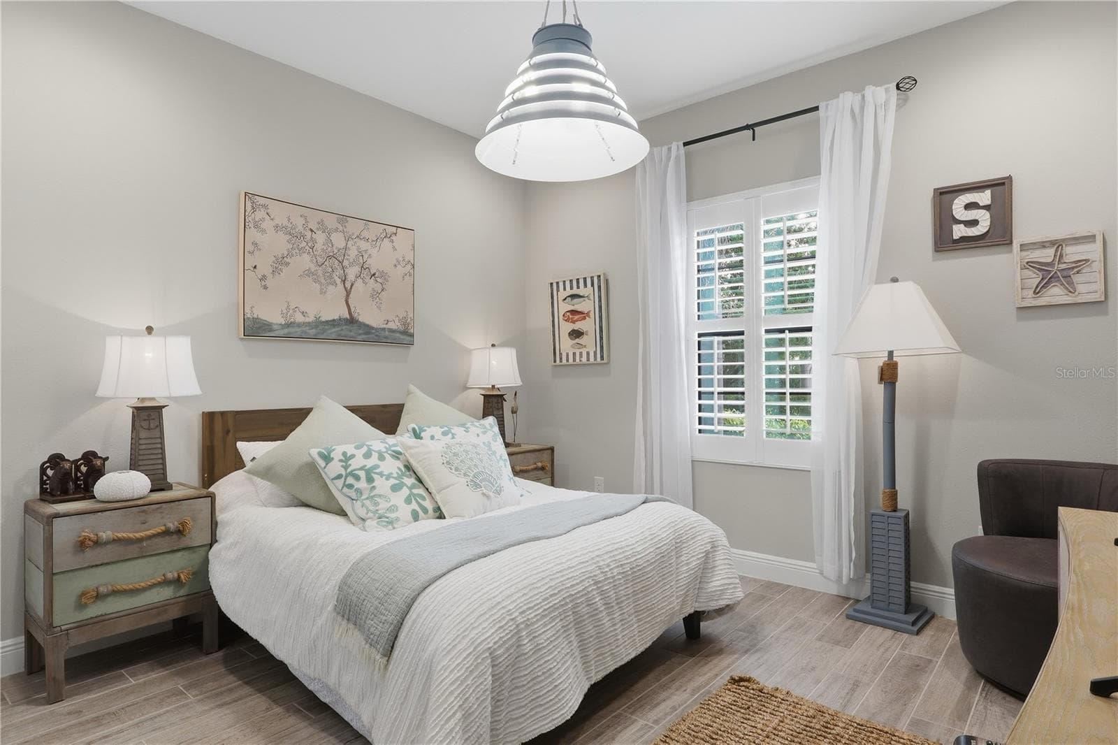Single Family Residence at 14608 RED CASTLE AVE, LITHIA, photo 19 of 60