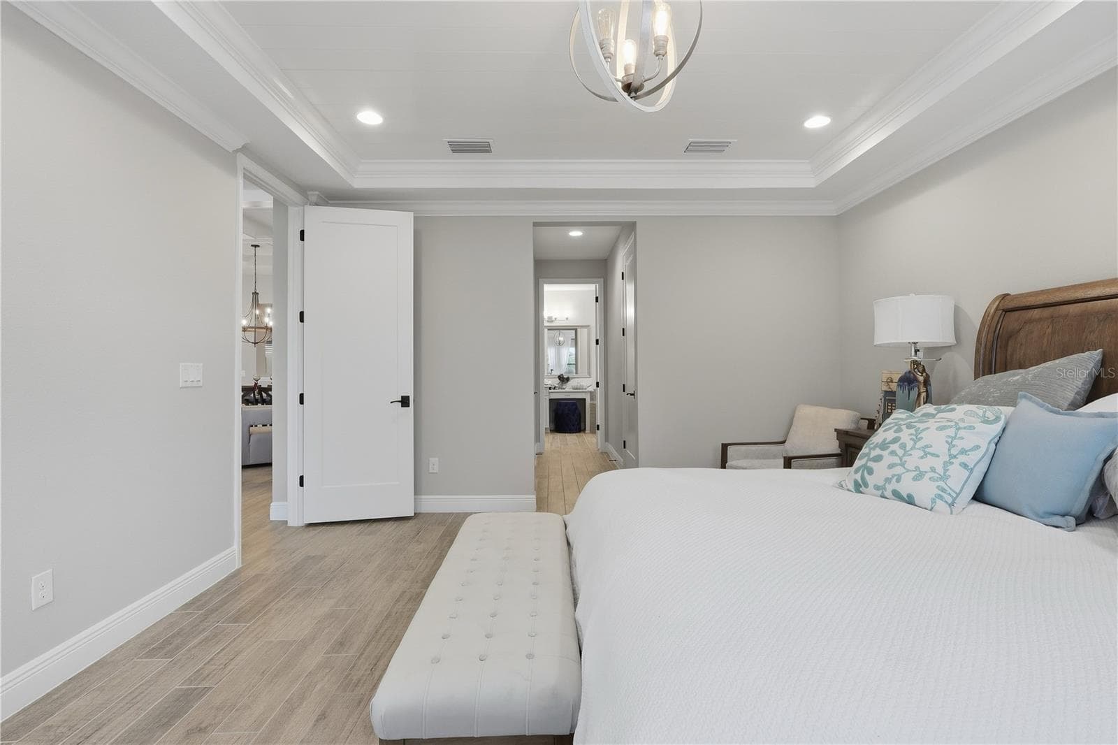 Single Family Residence at 14608 RED CASTLE AVE, LITHIA, photo 25 of 60