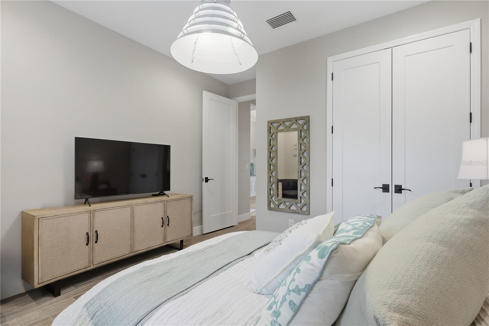 Single Family Residence at 14608 RED CASTLE AVE, LITHIA, photo 26 of 60