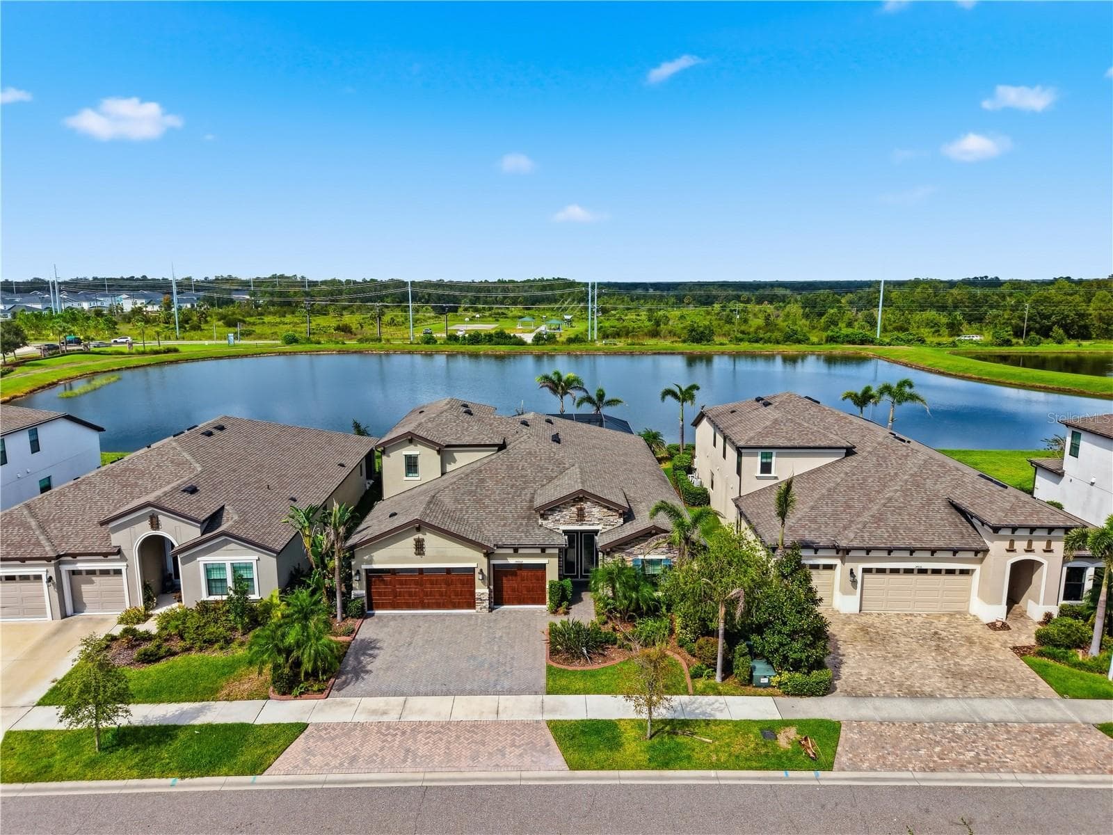 Single Family Residence at 14608 RED CASTLE AVE, LITHIA, photo 49 of 60