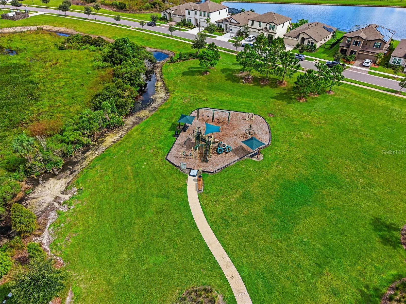 Single Family Residence at 14608 RED CASTLE AVE, LITHIA, photo 52 of 60