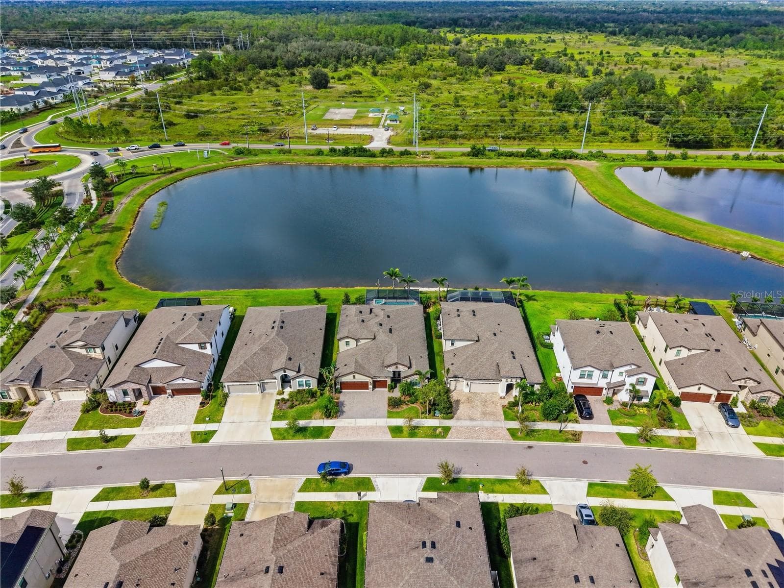 Single Family Residence at 14608 RED CASTLE AVE, LITHIA, photo 57 of 60
