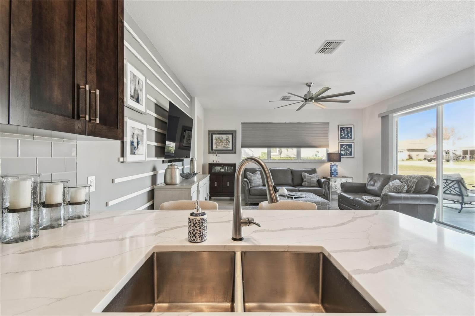 Single Family Residence at 18325 DAVENTRY CT, HUDSON, photo 16 of 70