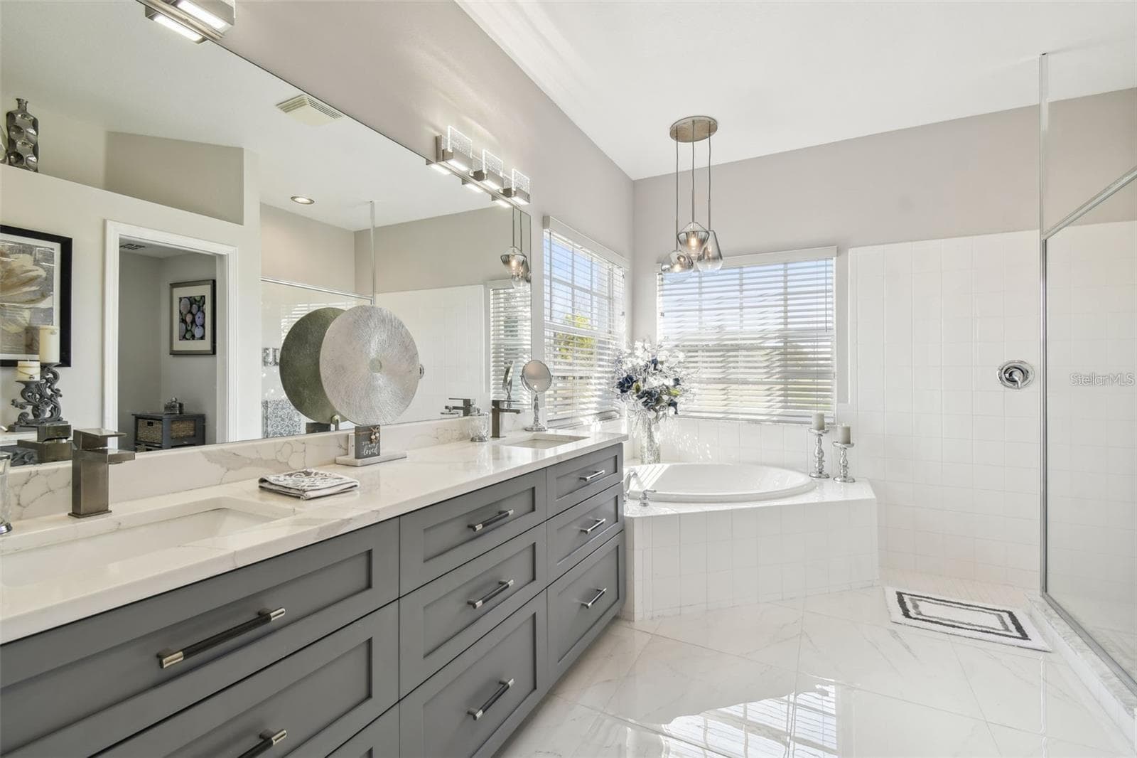 Single Family Residence at 18325 DAVENTRY CT, HUDSON, photo 20 of 70