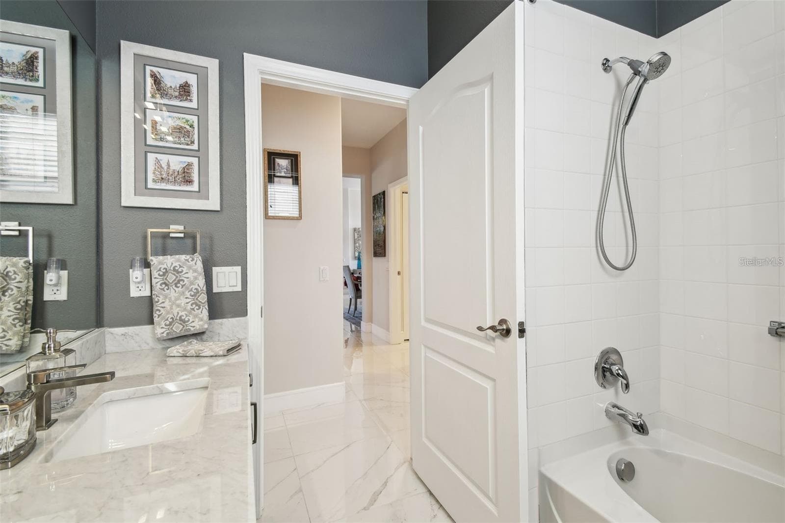 guest bath - 18325 DAVENTRY CT, HUDSON