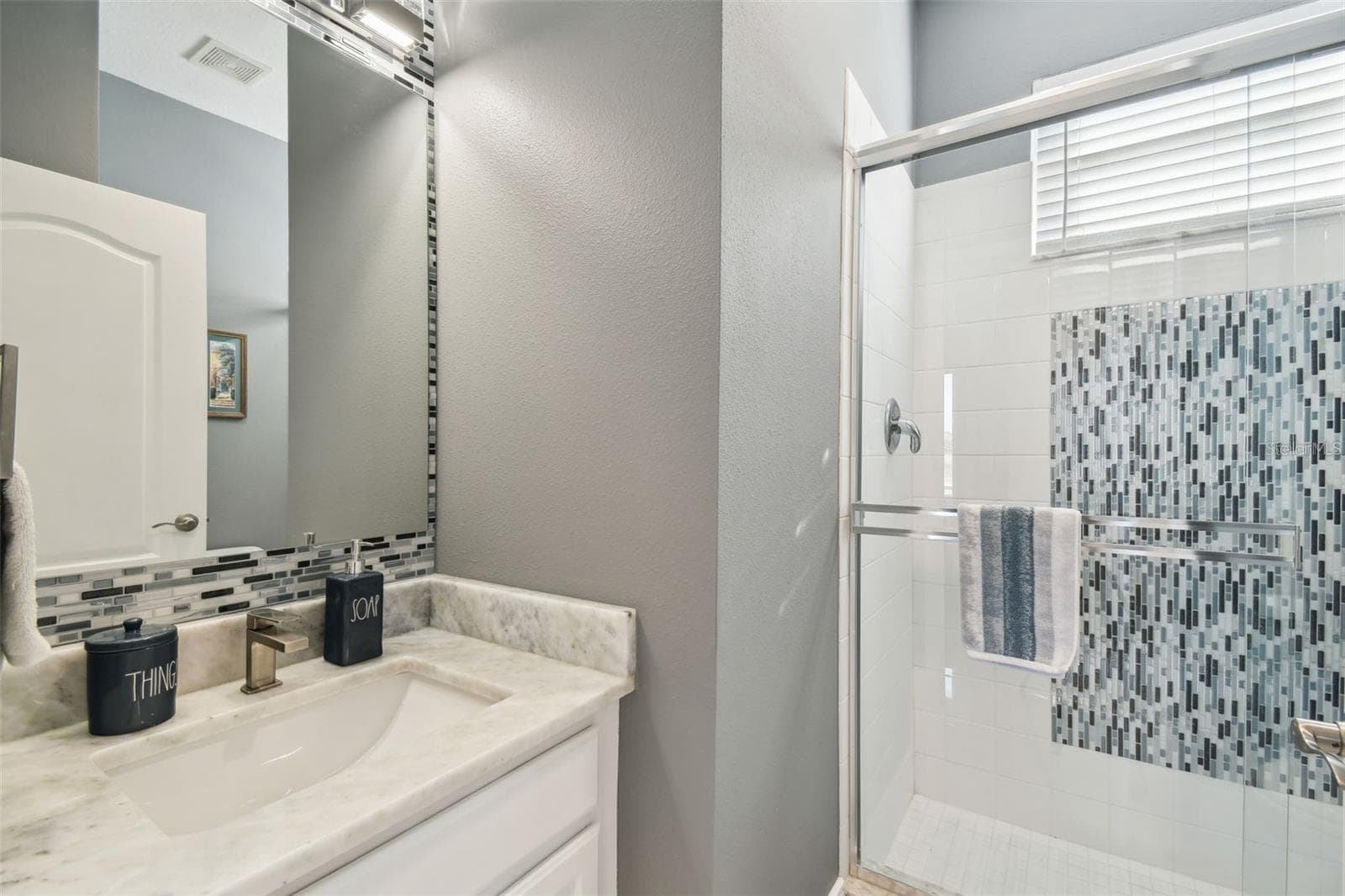 pool bath - 18325 DAVENTRY CT, HUDSON
