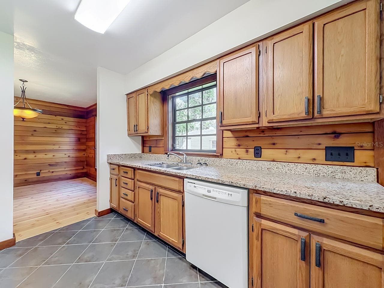 Single Family Residence at 217 S SHIRLEY AVE, SANFORD, photo 12 of 47
