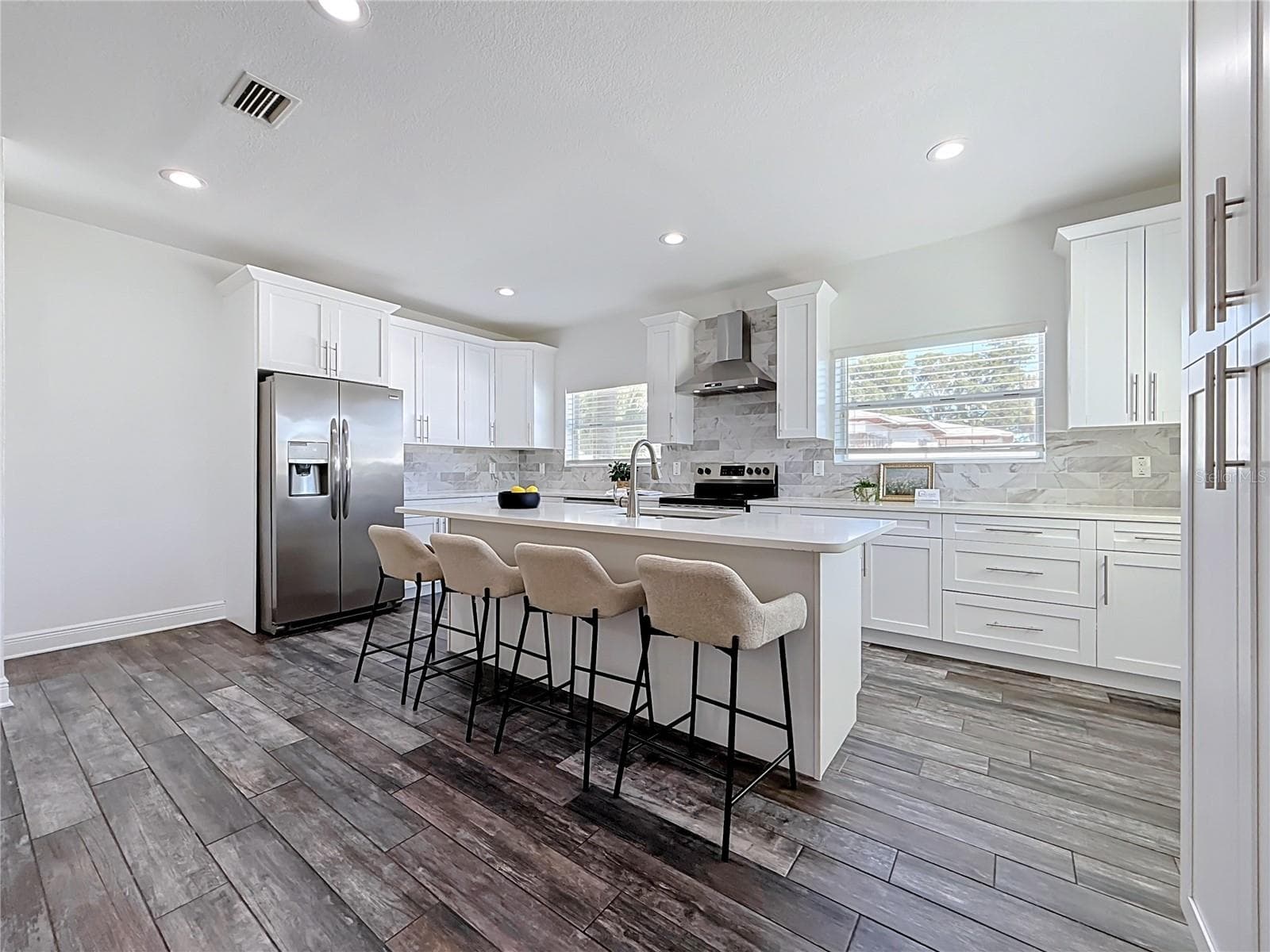 Kitchen - 427 39TH ST S, ST PETERSBURG