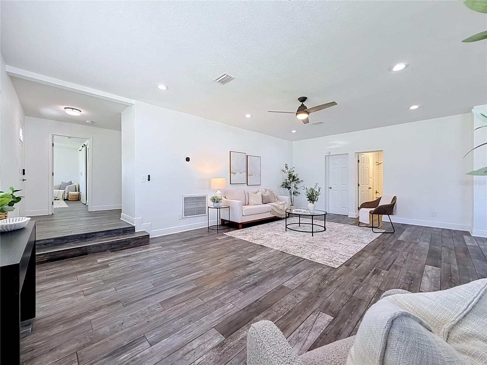 Single Family Residence at 427 39TH ST S, ST PETERSBURG, photo 5 of 71
