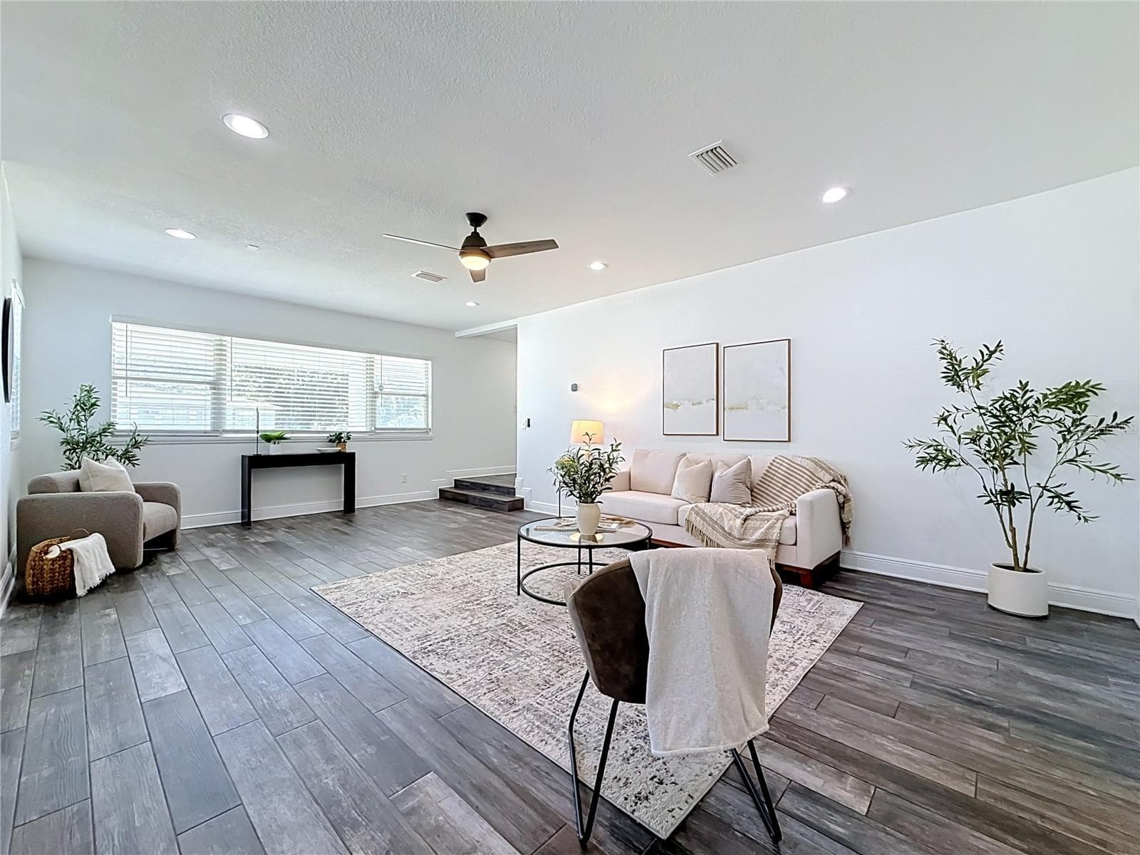 Single Family Residence at 427 39TH ST S, ST PETERSBURG, photo 6 of 71