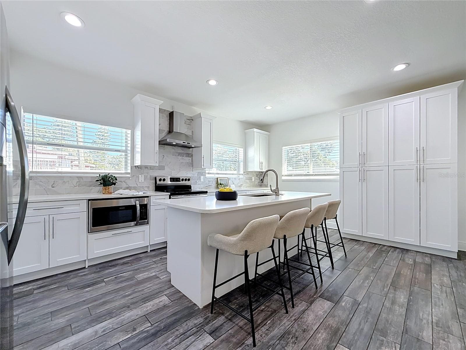 Single Family Residence at 427 39TH ST S, ST PETERSBURG, photo 22 of 71