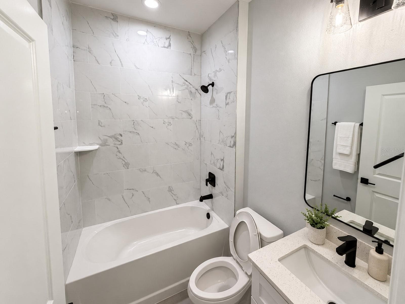 Virtually staged - 74 SPRING LOOP, OCALA