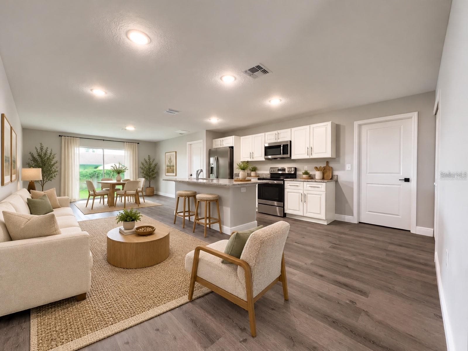 Virtually staged - 1130 CENTRAL PKWY, DELAND