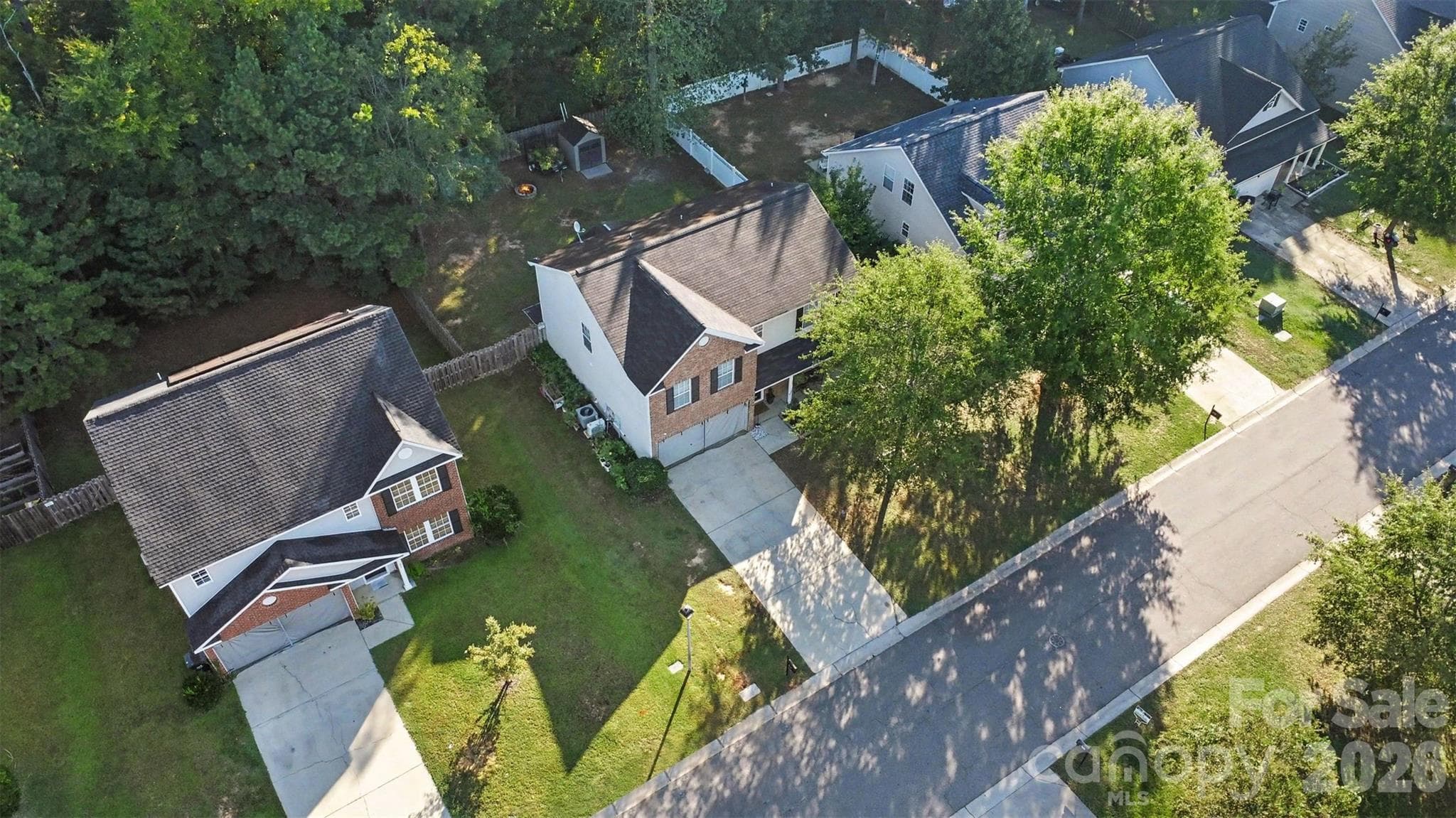 Single Family Residence at 669 Lynville Lane, Rock Hill, photo 4 of 26