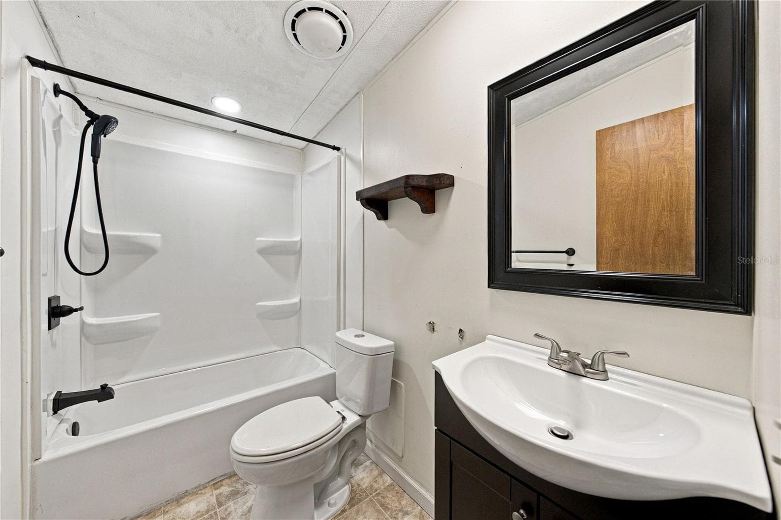 Manufactured Home at 713 SULTENFUSS RD, BABSON PARK, photo 17 of 38