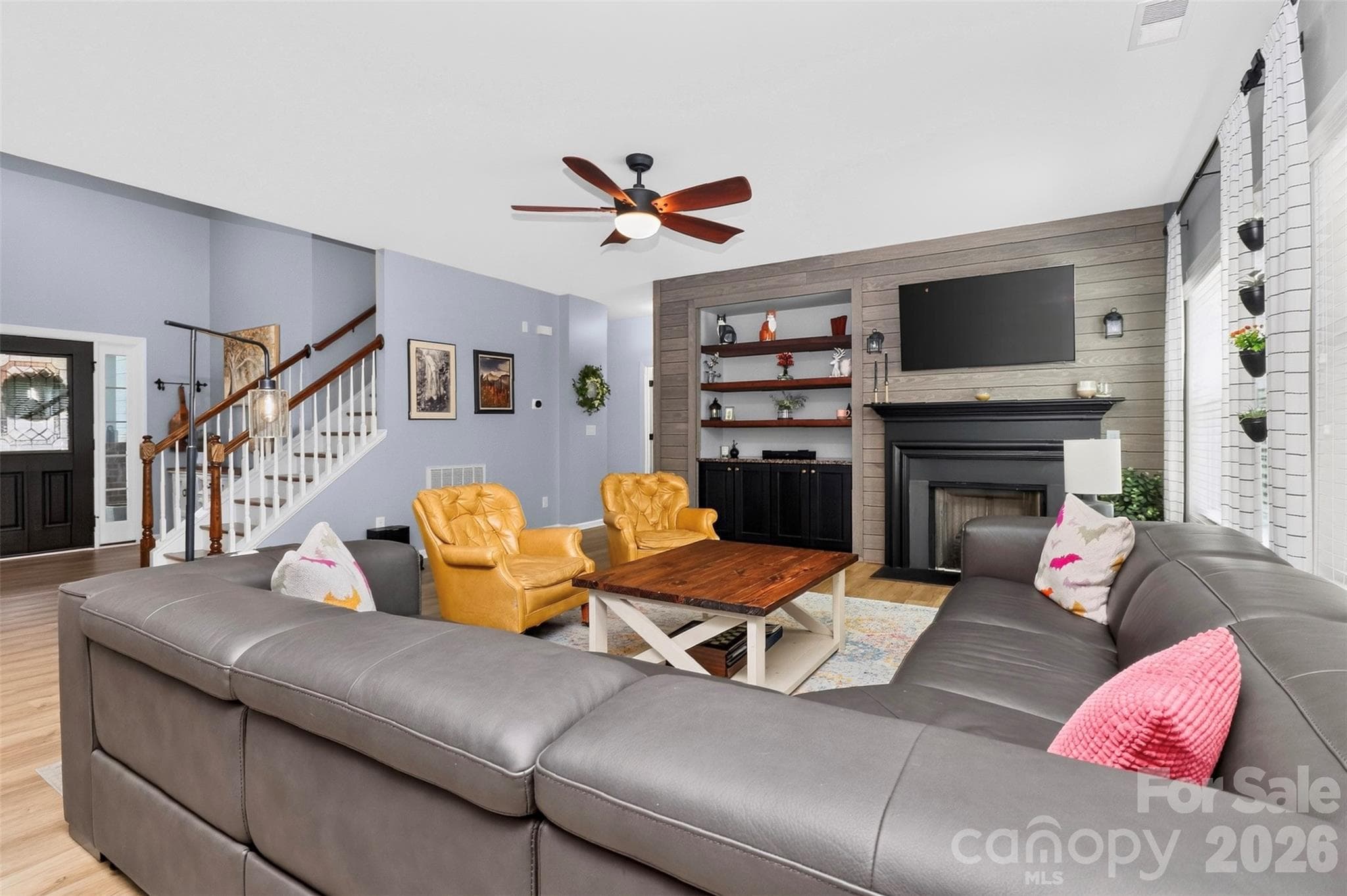 Single Family Residence at 10140 Falling Leaf Drive, Concord, photo 13 of 38