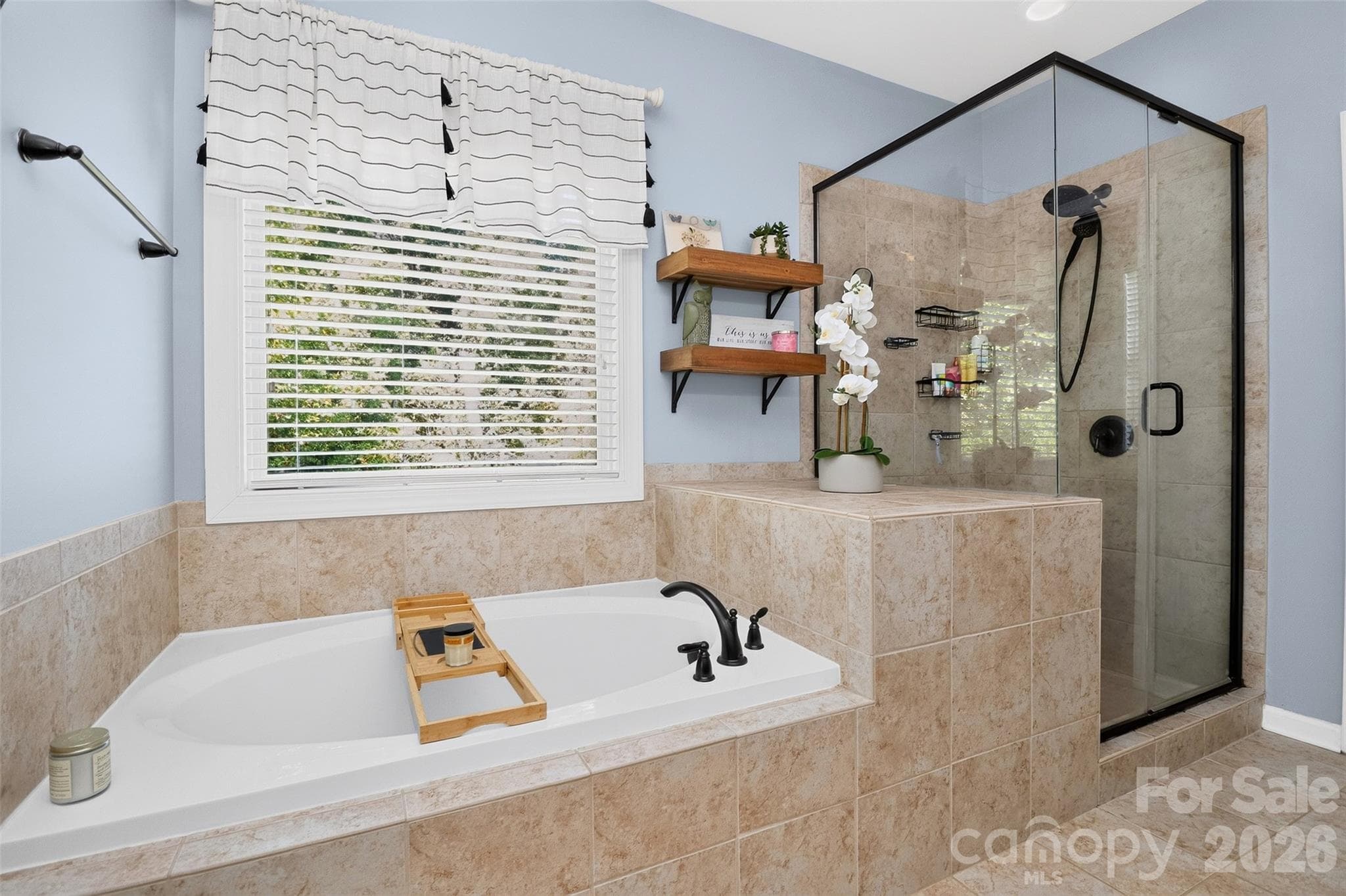 Single Family Residence at 10140 Falling Leaf Drive, Concord, photo 27 of 38
