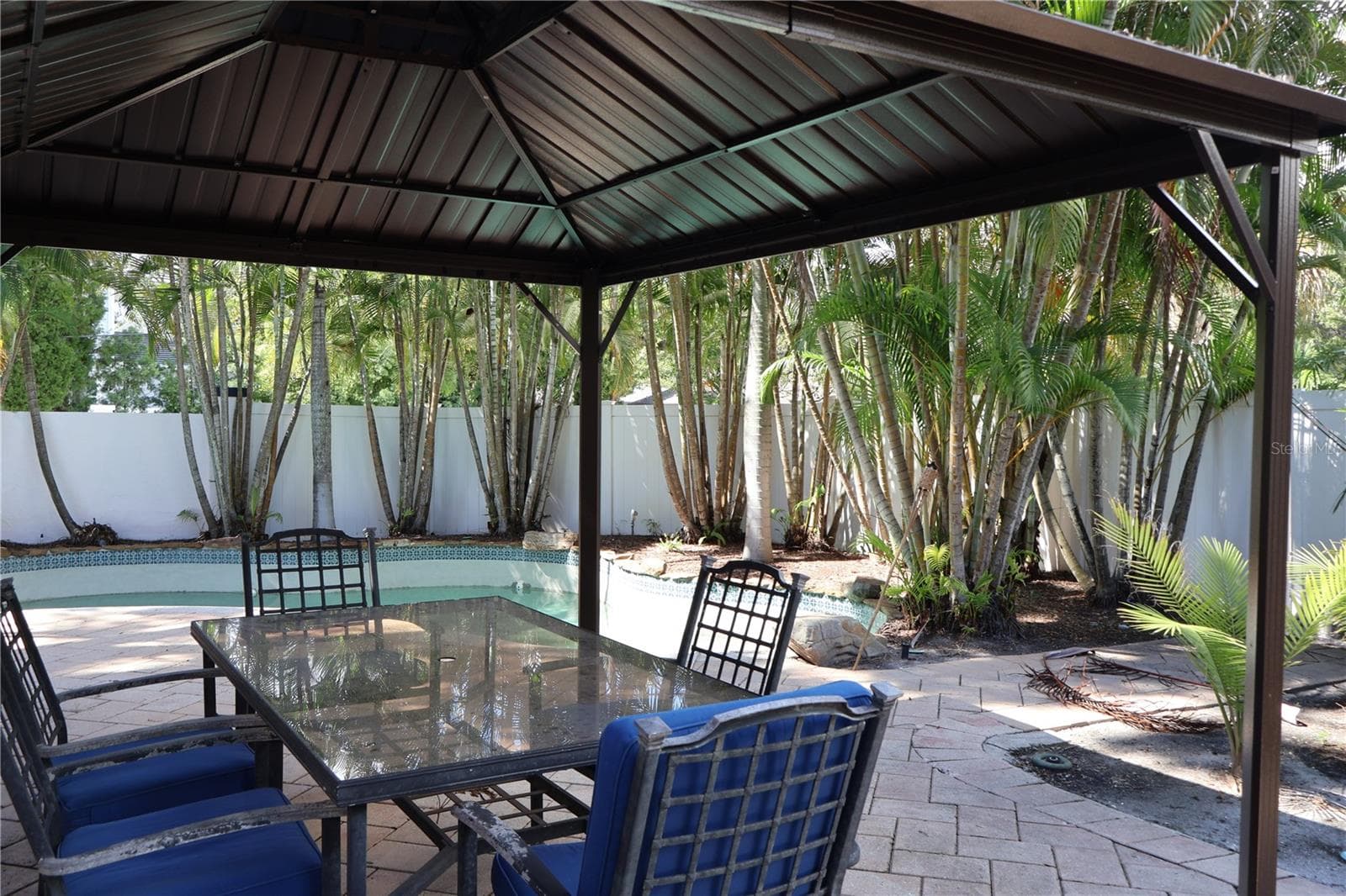 Single Family Residence at 2633 W SUNSET DR, TAMPA, photo 7 of 68