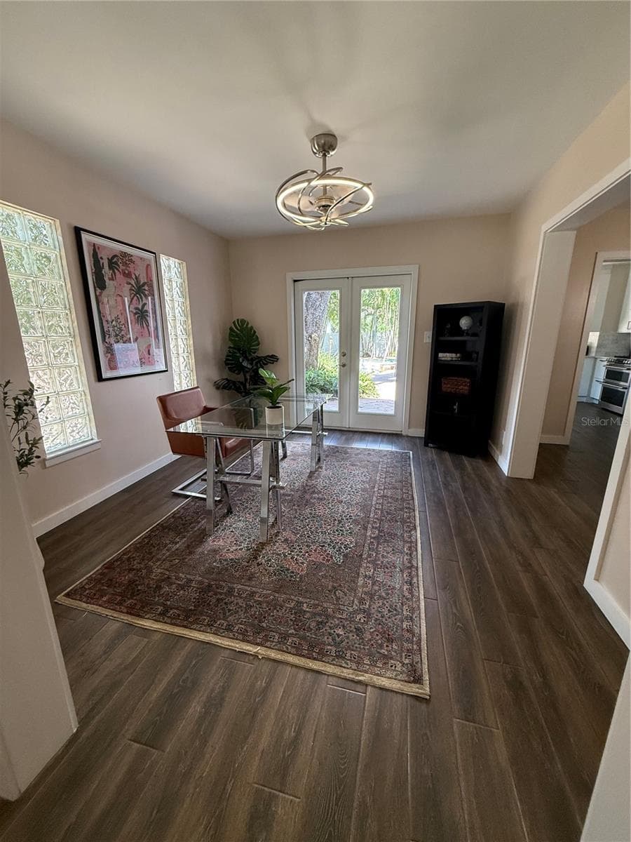 Single Family Residence at 2633 W SUNSET DR, TAMPA, photo 15 of 68