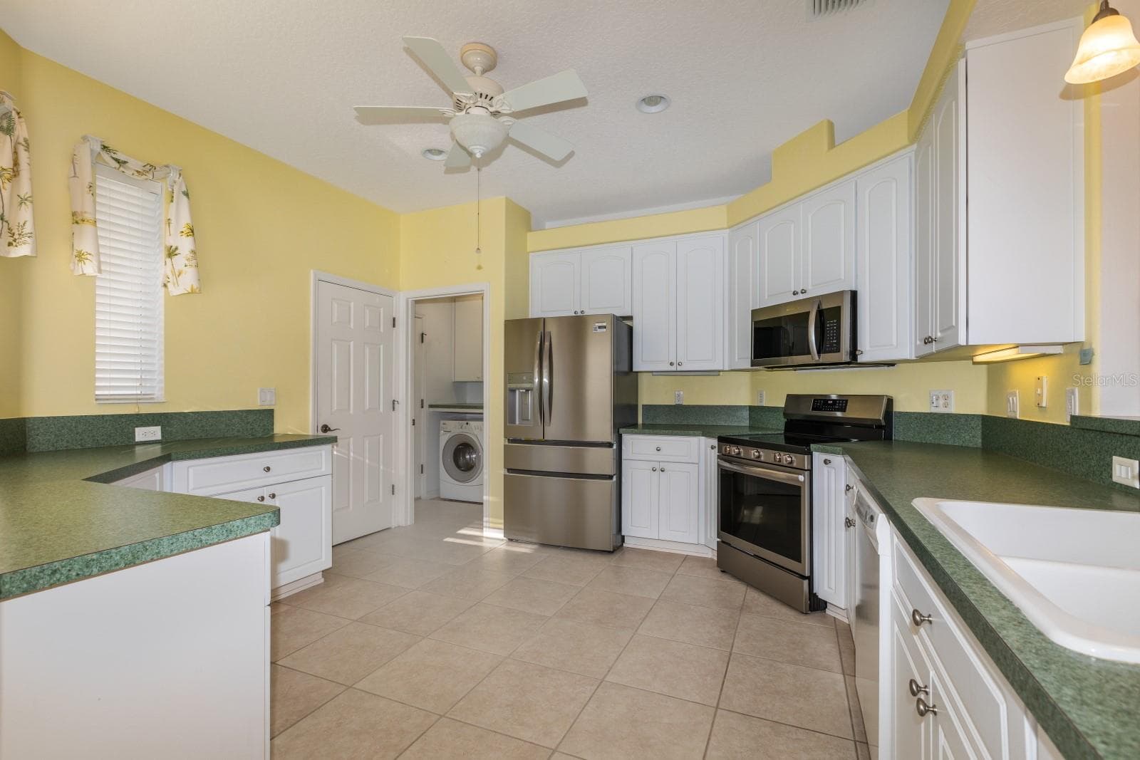 Single Family Residence at 5703 ILLUMINATION LN, LEESBURG, photo 4 of 45