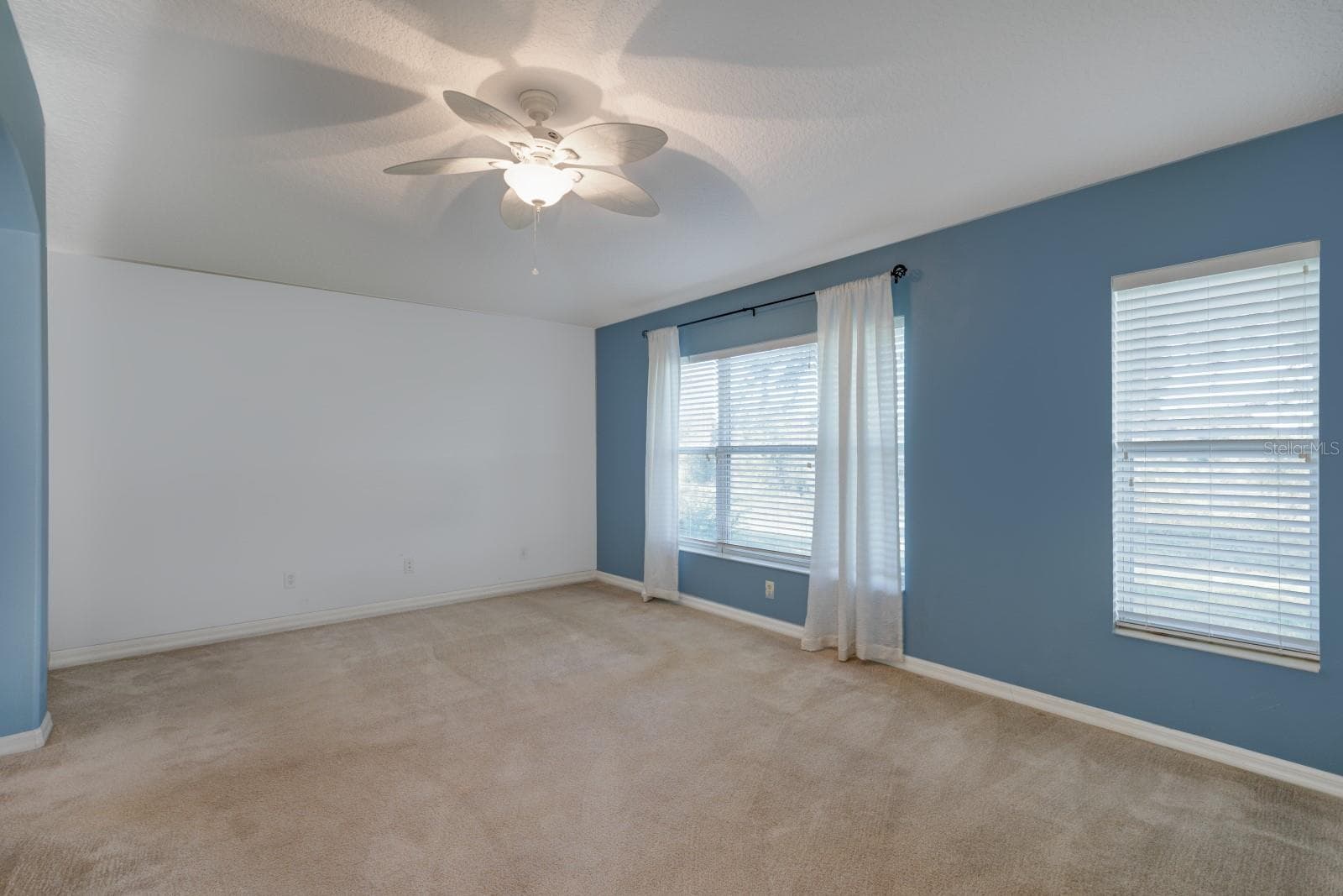 Single Family Residence at 5703 ILLUMINATION LN, LEESBURG, photo 10 of 45