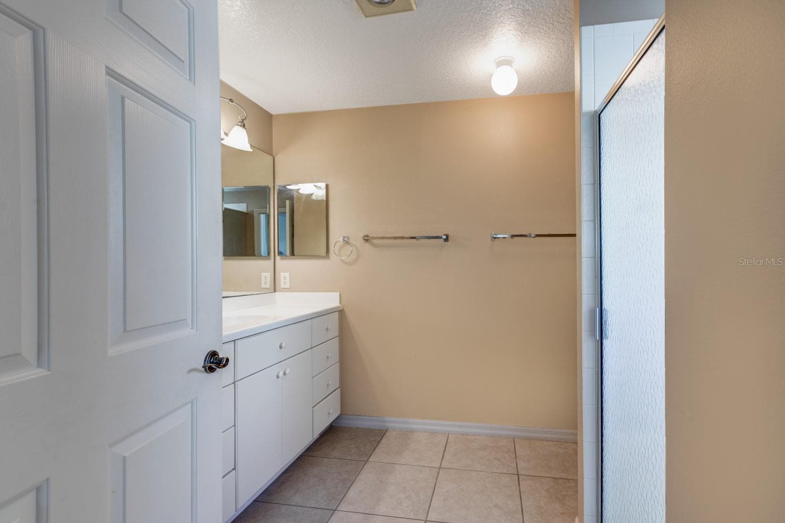 Single Family Residence at 5703 ILLUMINATION LN, LEESBURG, photo 12 of 45
